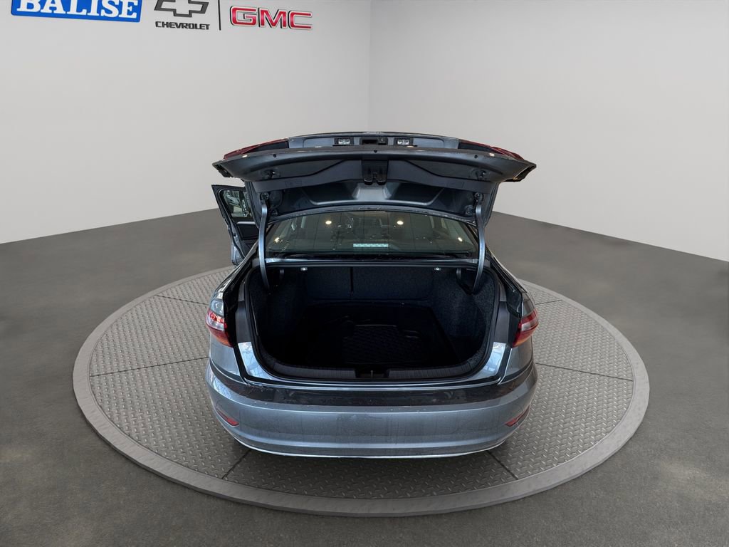 Used 2019 Volkswagen Jetta S w/ Driver Assistance Package image 8