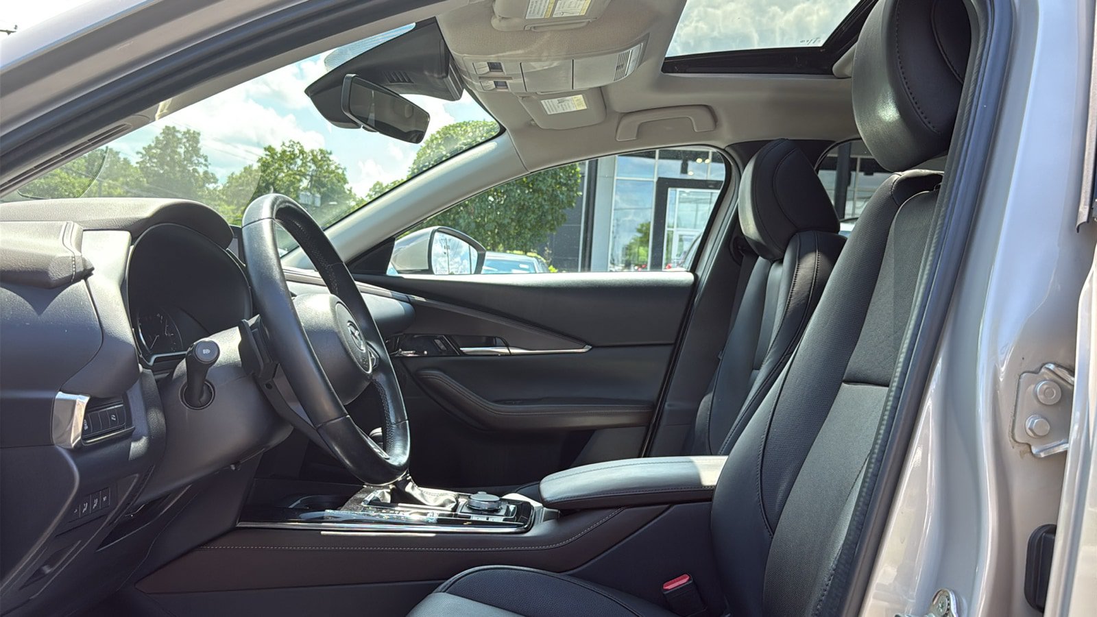 Used 2023 MAZDA CX-30 AWD 2.5 S w/ Premium Package image 10