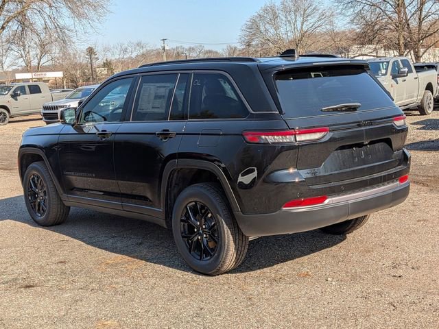 New 2026 Jeep Grand Cherokee Laredo image 5