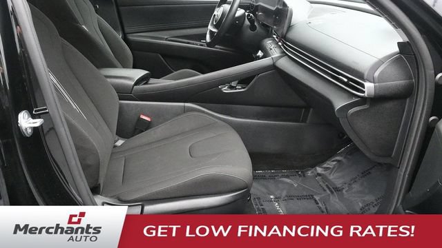 Used 2023 Hyundai Elantra SEL w/ Convenience Package FWD image 11