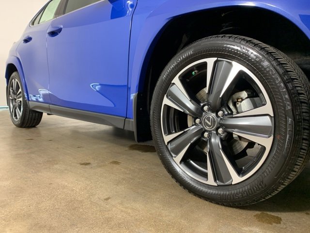 Used 2023 Lexus UX 250h AWD w/ Premium Package image 6