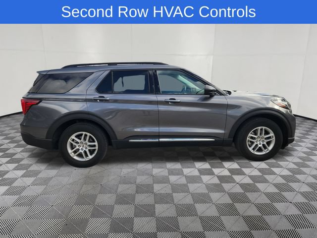 Used 2025 Ford Explorer Active w/ Active Comfort Package RWD image 4