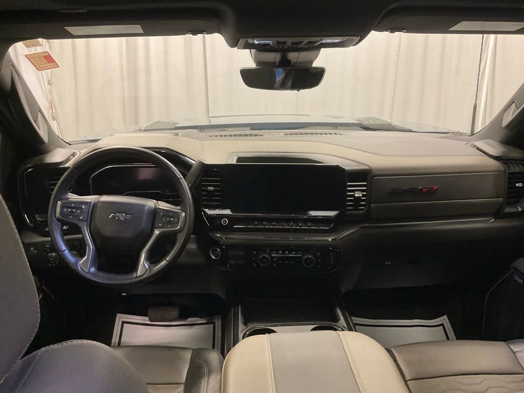 Used 2024 Chevrolet Silverado 2500 ZR2 w/ Technology Package image 35