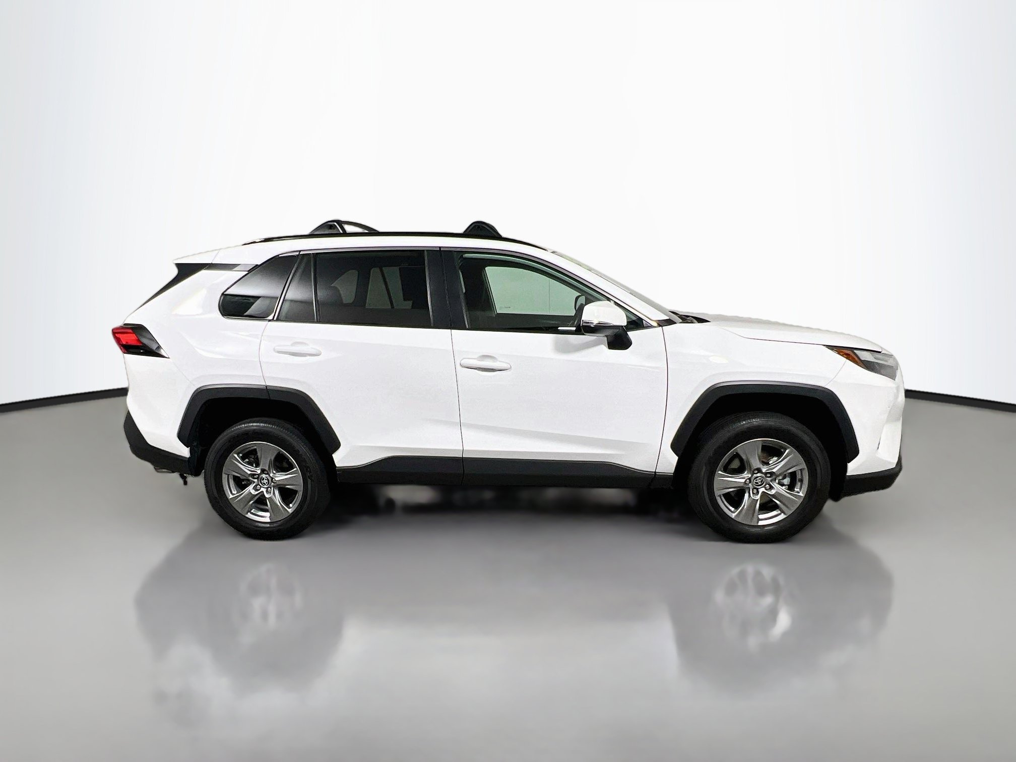 Used 2025 Toyota RAV4 XLE FWD image 3