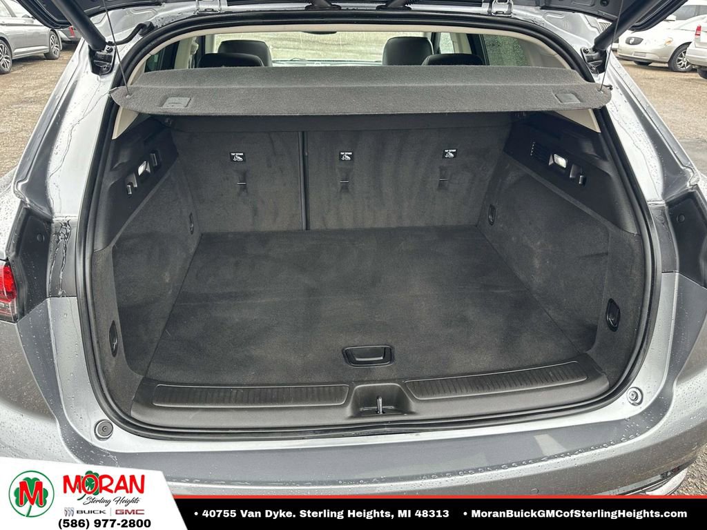 Certified 2022 Buick Envision Essence w/ Technology Package I FWD image 11