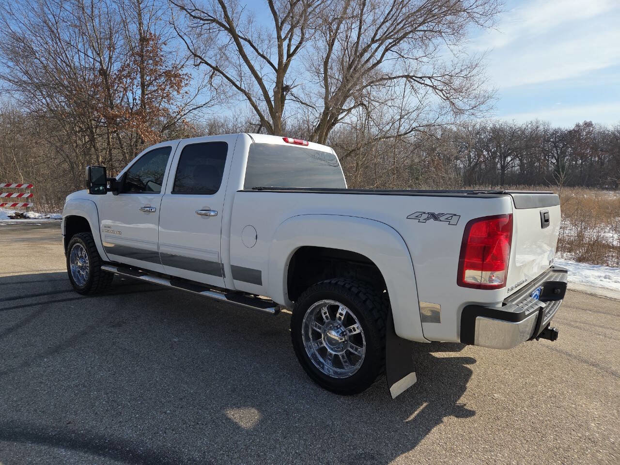Used 2007 GMC Sierra 2500 SLE w/ SLE2 Preferred Package image 4