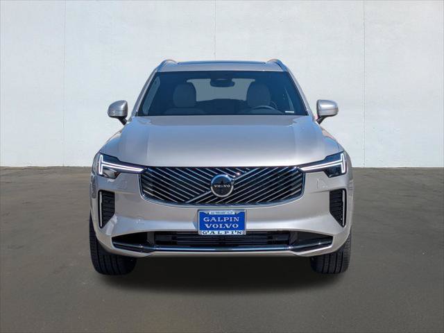 New 2026 Volvo XC90 T8 Plus w/ Protection Package Premier AWD/4WD image 4