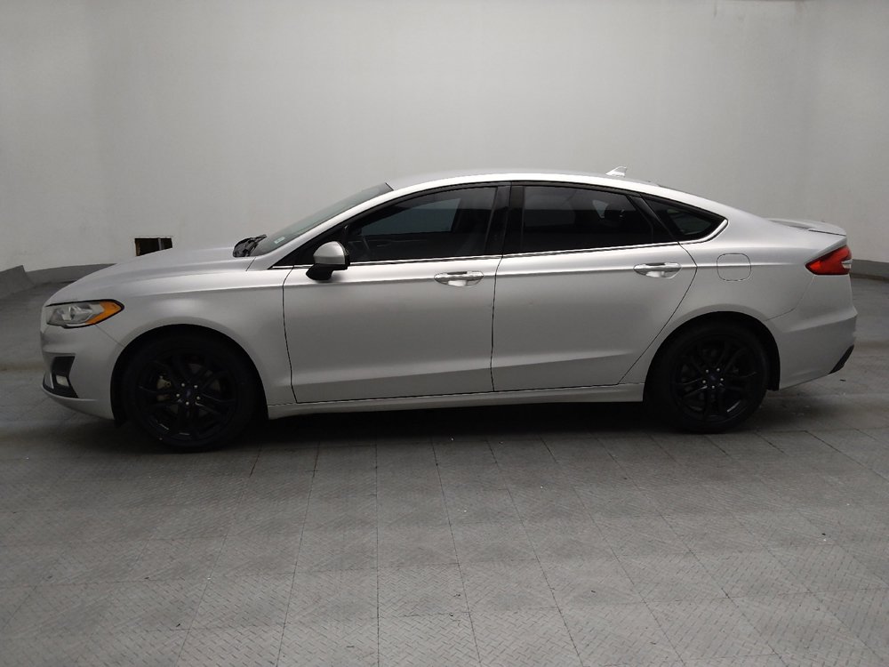 Used 2019 Ford Fusion SE w/ Equipment Group 151A FWD image 2
