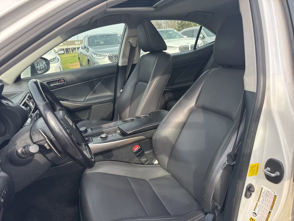 Used 2016 Lexus IS 300 AWD w/ Premium Package image 9