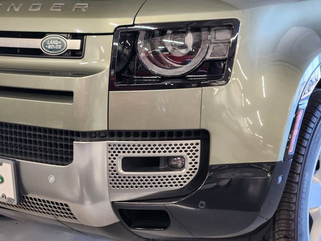 Used 2022 Land Rover Defender 110 S AWD/4WD image 12