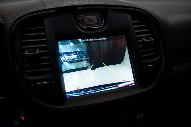 Used 2018 Chrysler 300 S w/ 300S Premium Group 2 RWD image 21