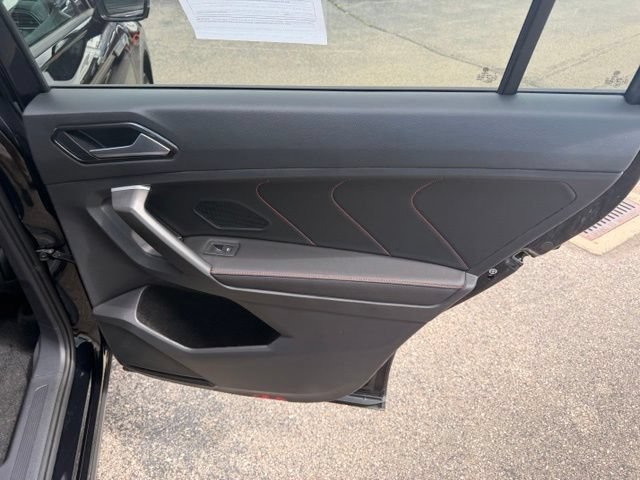 Certified 2024 Volkswagen Tiguan Wolfsburg Edition AWD/4WD image 15