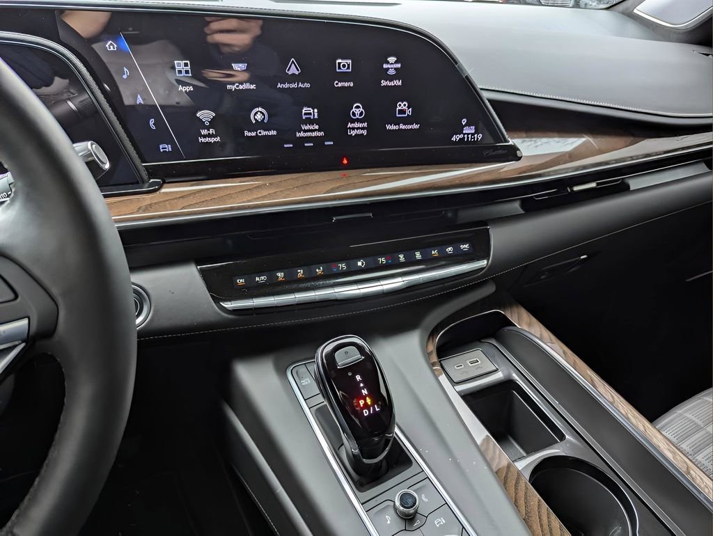 Used 2024 Cadillac Escalade Sport Platinum w/ LPO, ONYX Package image 11