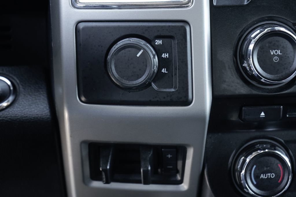 Used 2017 Ford F350 Lariat w/ Lariat Ultimate Package image 34