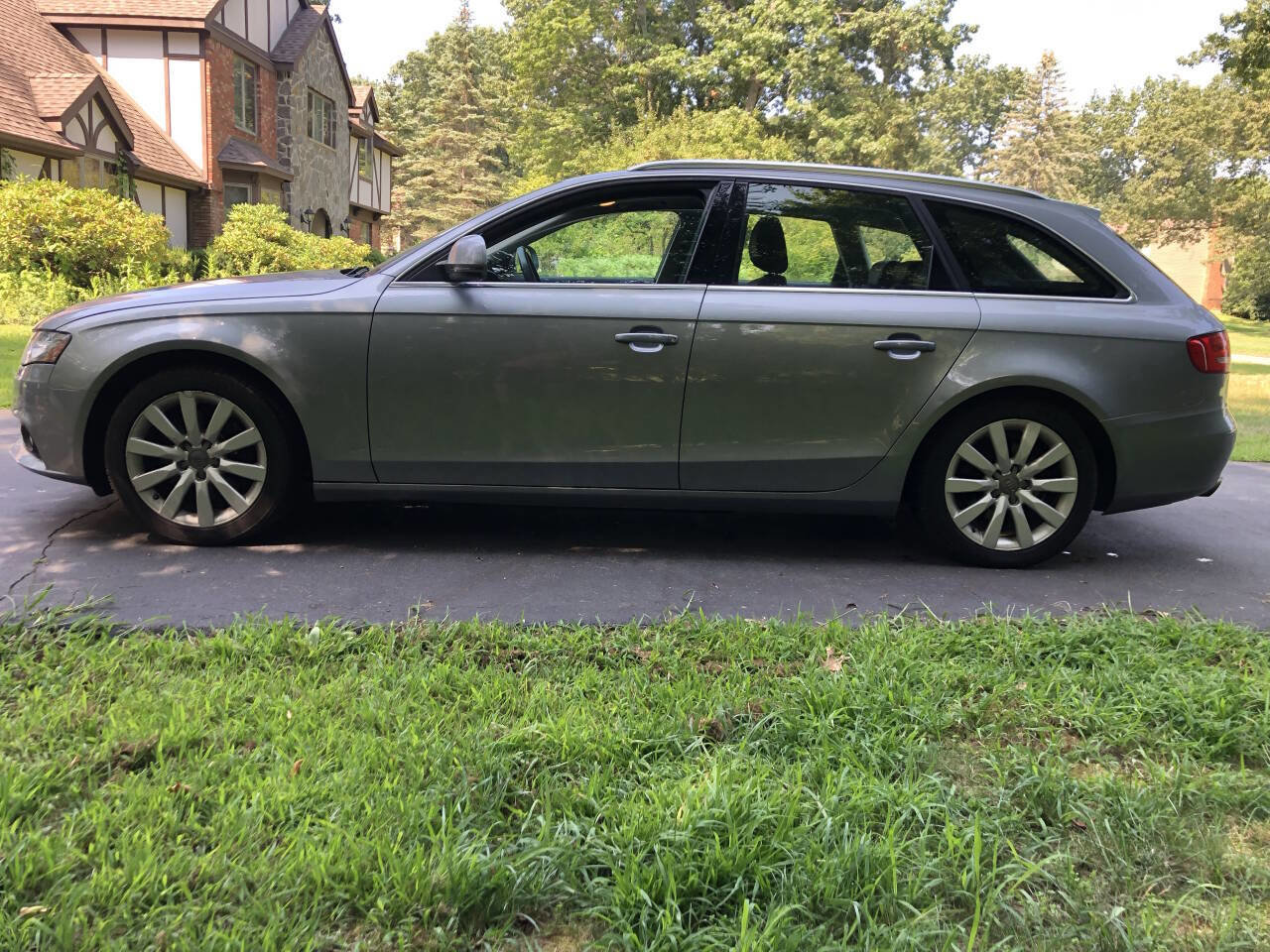 Used 2009 Audi A4 2.0T Premium Plus image 9