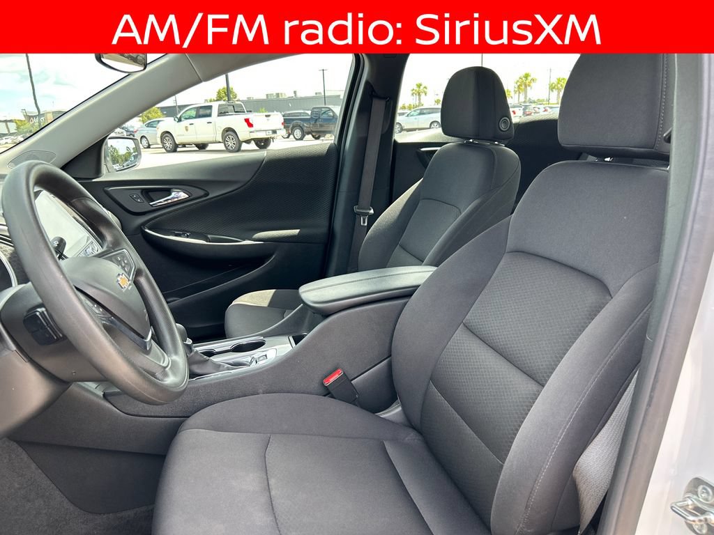 Used 2025 Chevrolet Malibu LT FWD image 13