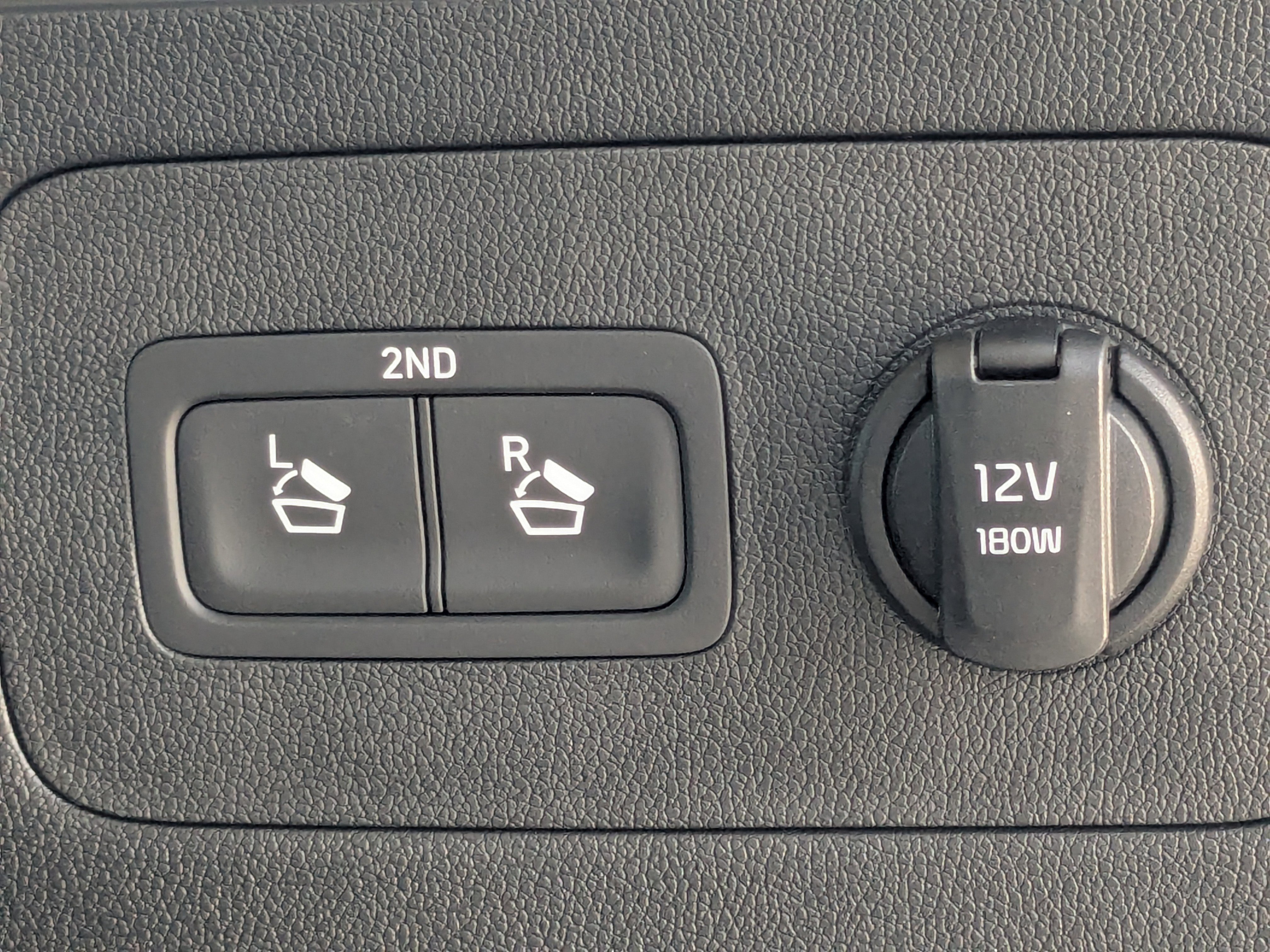 Certified 2025 Kia Sorento S image 14