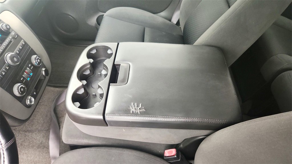 Used 2009 Chevrolet Suburban LS image 19