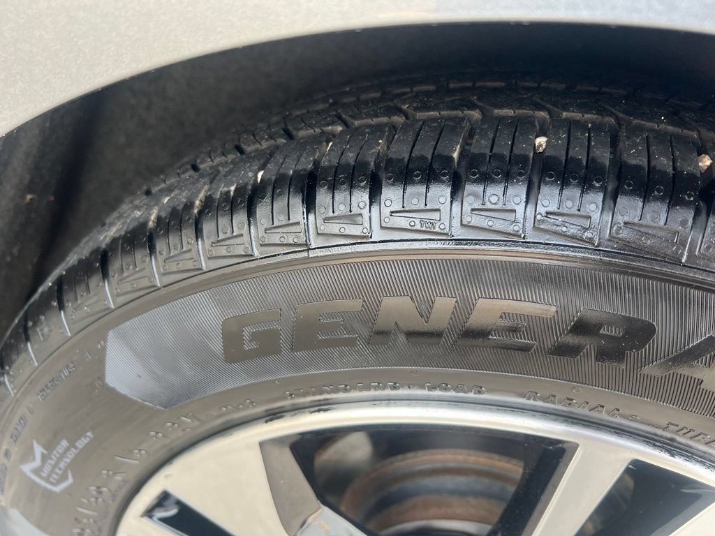 Certified 2022 Nissan Sentra SV FWD image 39