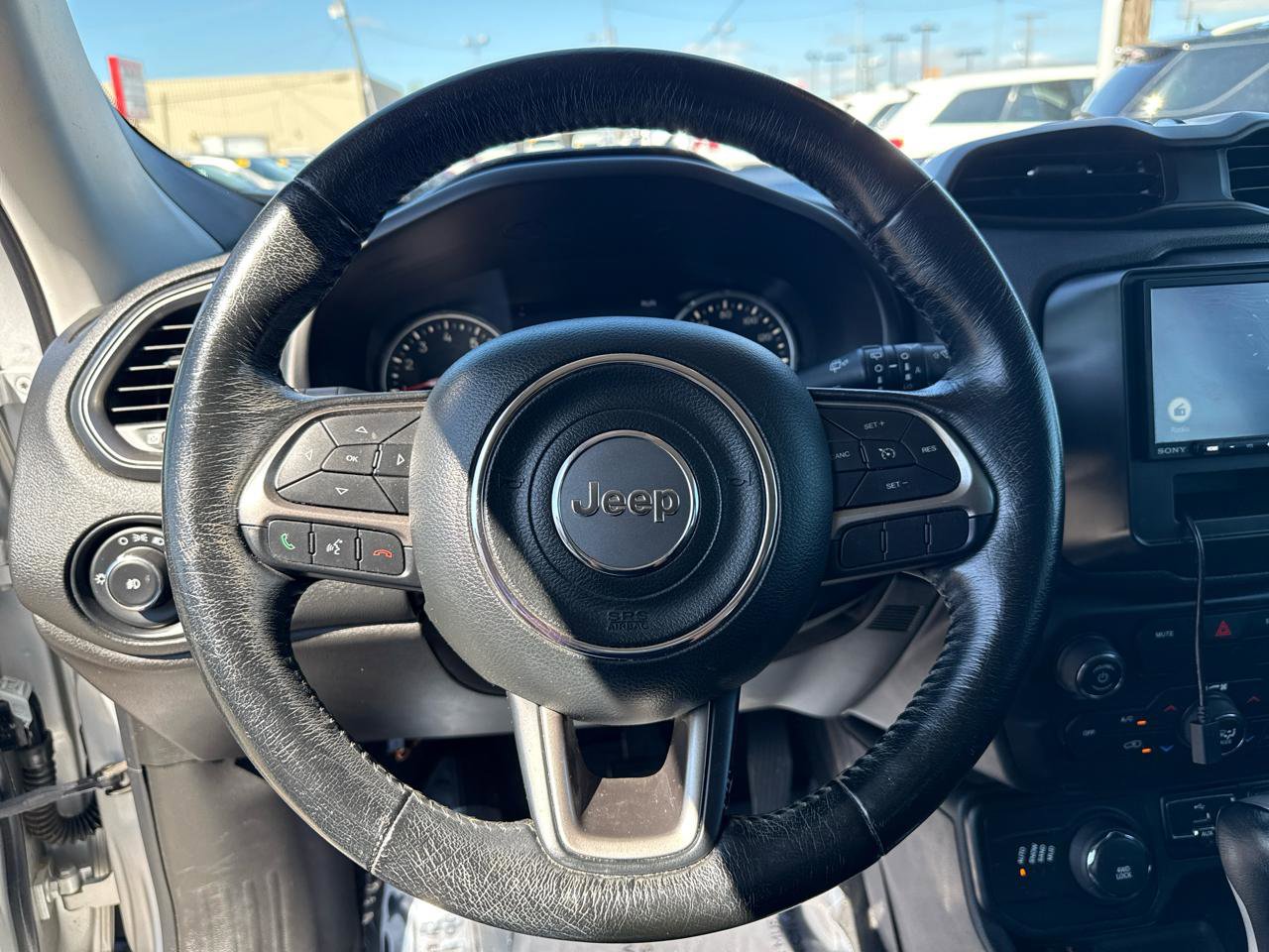 Used 2018 Jeep Renegade Limited w/ UConnect 8.4 Nav Group AWD/4WD image 15