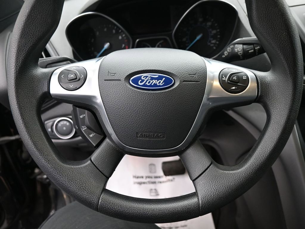 Used 2015 Ford Escape SE image 16