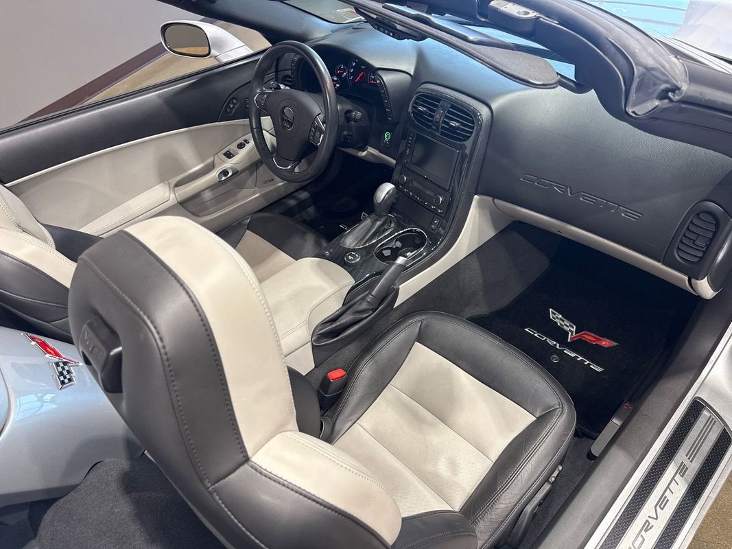 Used 2012 Chevrolet Corvette Grand Sport w/ 3LT Preferred Equipment Group RWD image 64