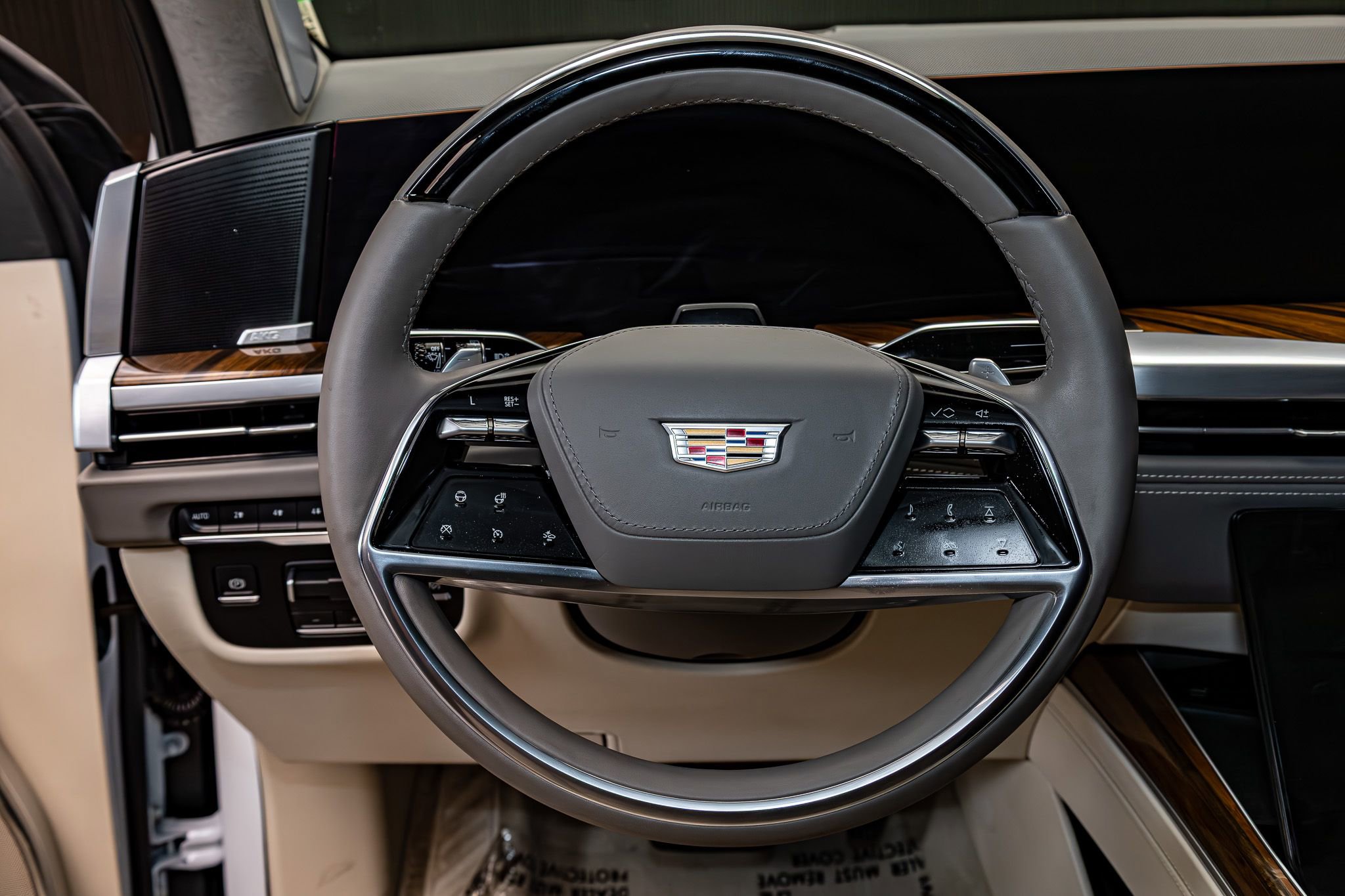 Used 2026 Cadillac Escalade Platinum Sport w/ LPO, ONYX Package image 15