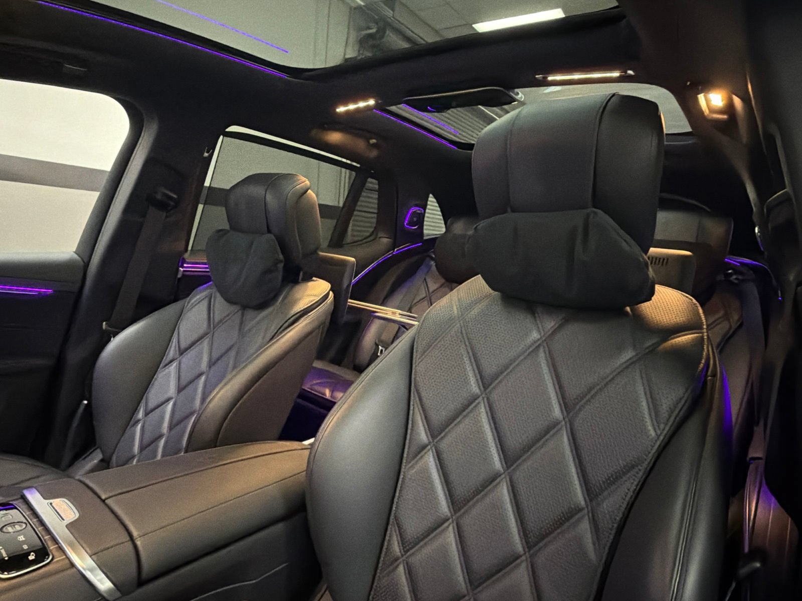 Used 2024 Mercedes-Benz Maybach EQS 680 4MATIC image 23