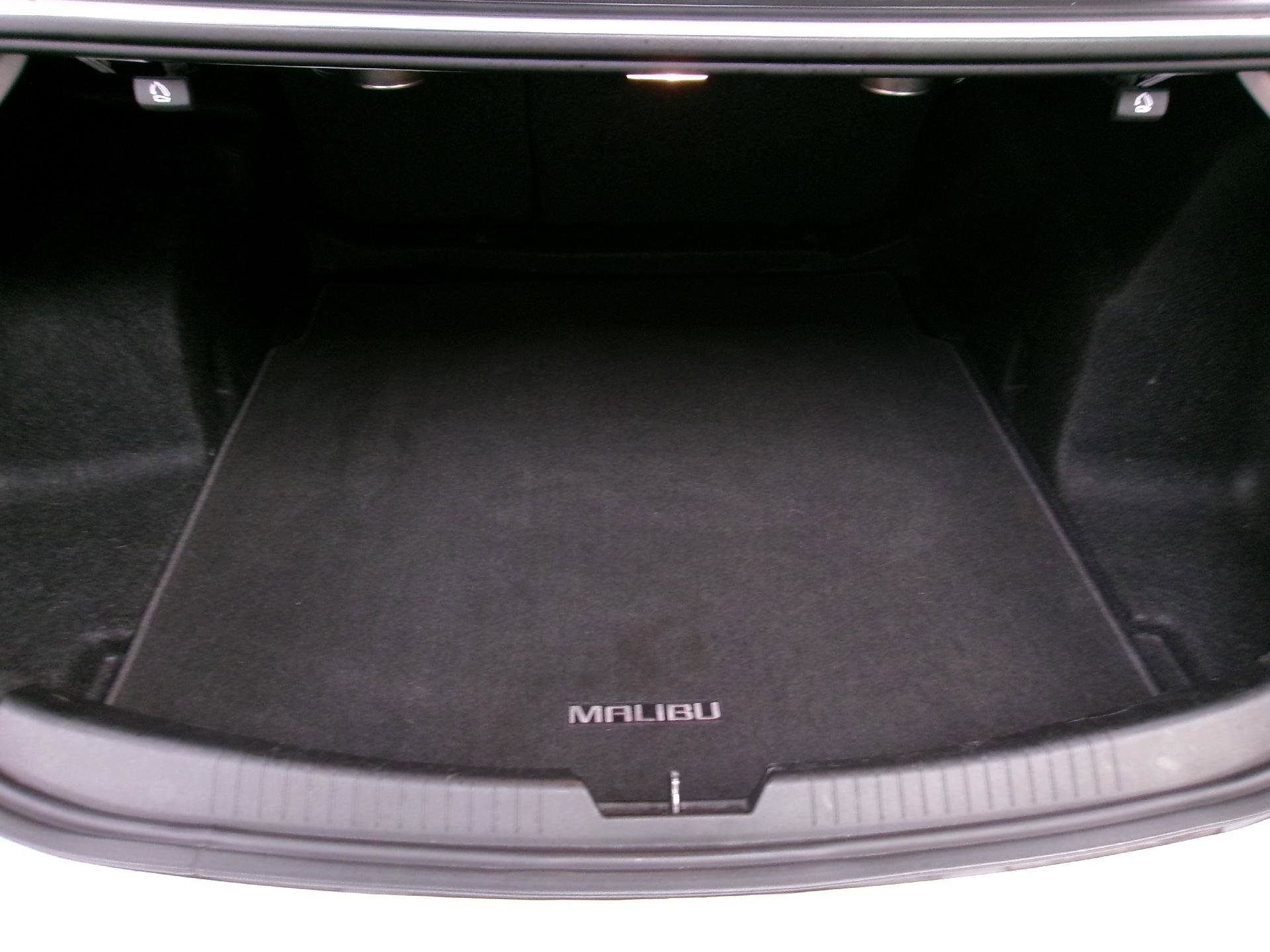 Used 2020 Chevrolet Malibu Premier FWD image 11