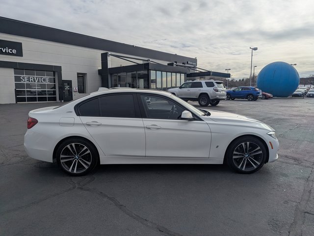 Used 2018 BMW 330e w/ Premium Package image 2