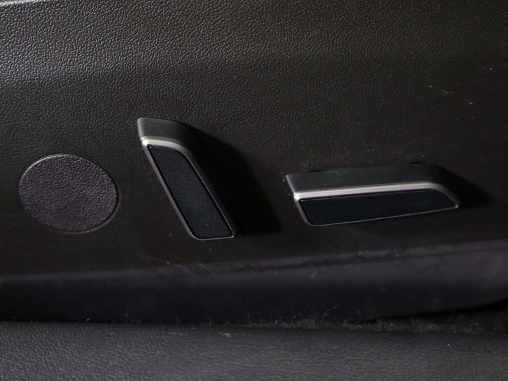 Used 2023 Tesla Model 3 Standard Range RWD image 35
