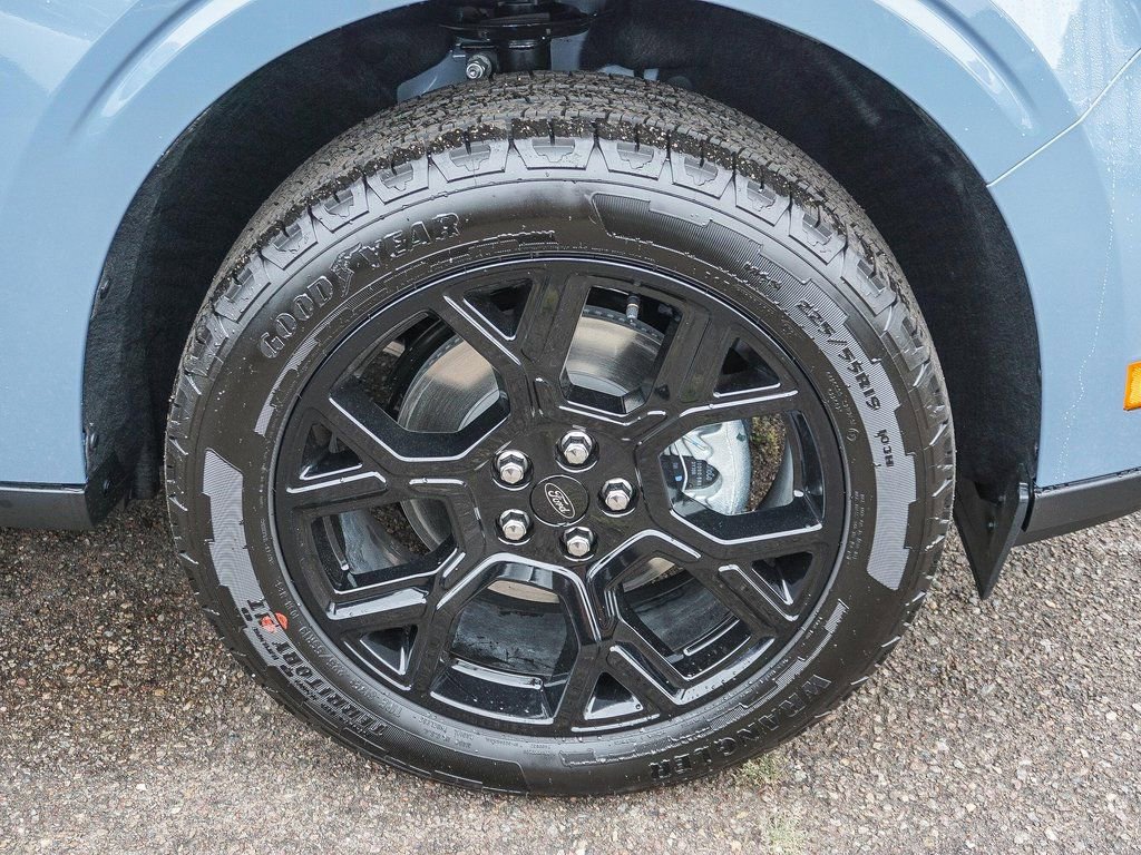 New 2025 Ford Maverick XLT w/ XLT Luxury Package image 11