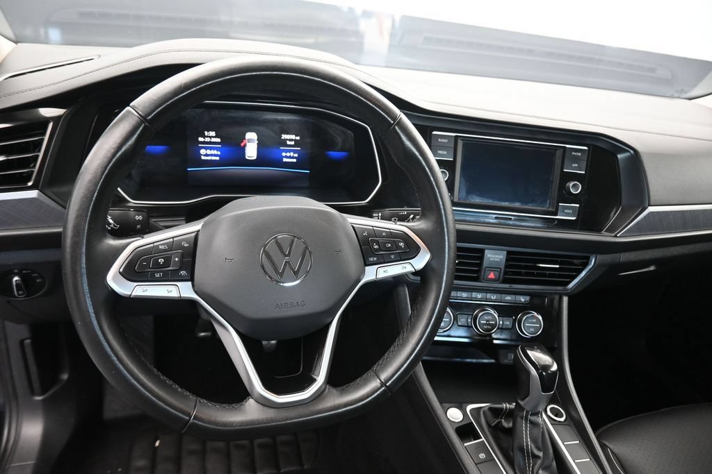 Used 2024 Volkswagen Jetta SE FWD image 14