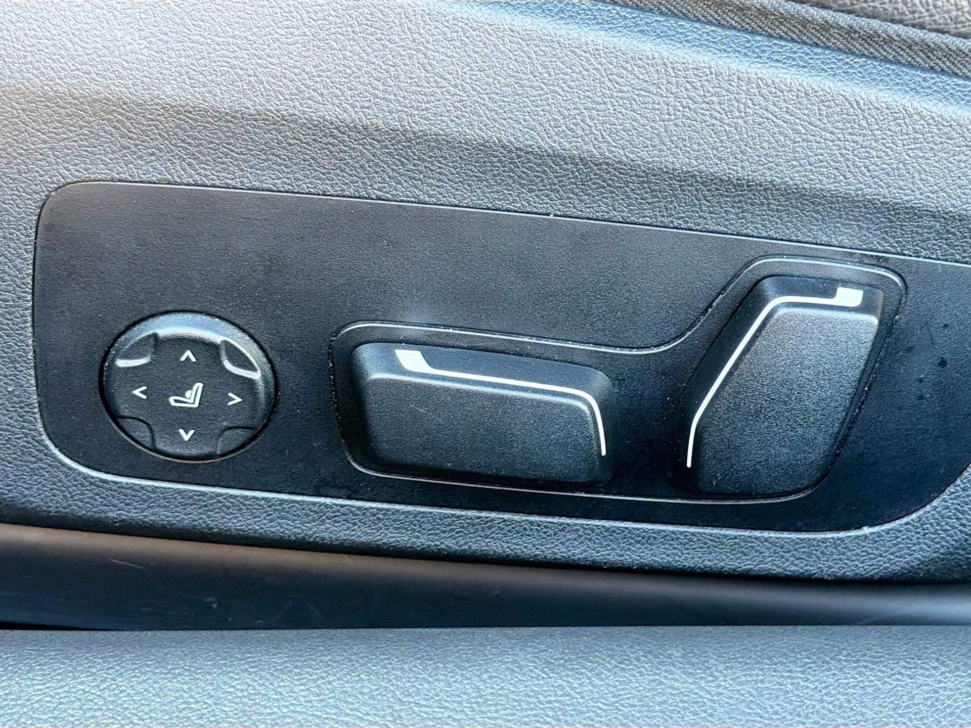 Certified 2025 BMW 430i Convertible image 26