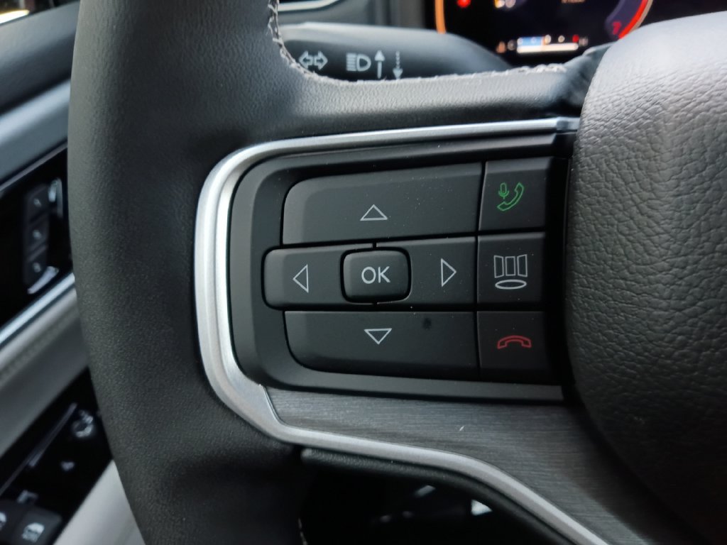 New 2026 Jeep Grand Wagoneer L Limited AWD/4WD image 11