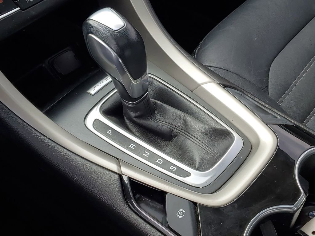 Used 2016 Ford Fusion SE w/ Equipment Group 202A image 21