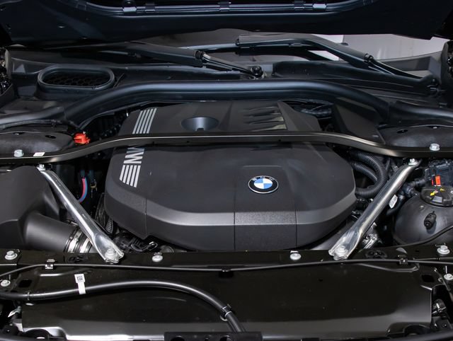 Used 2026 BMW 740i xDrive AWD/4WD image 5