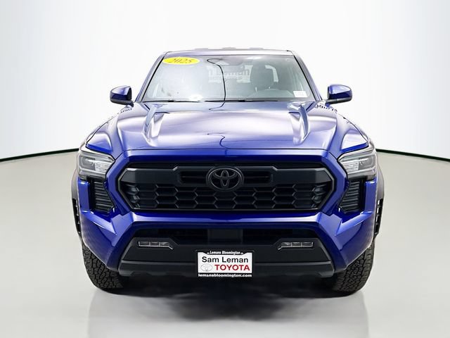Used 2025 Toyota Tacoma TRD Off-Road AWD/4WD image 2