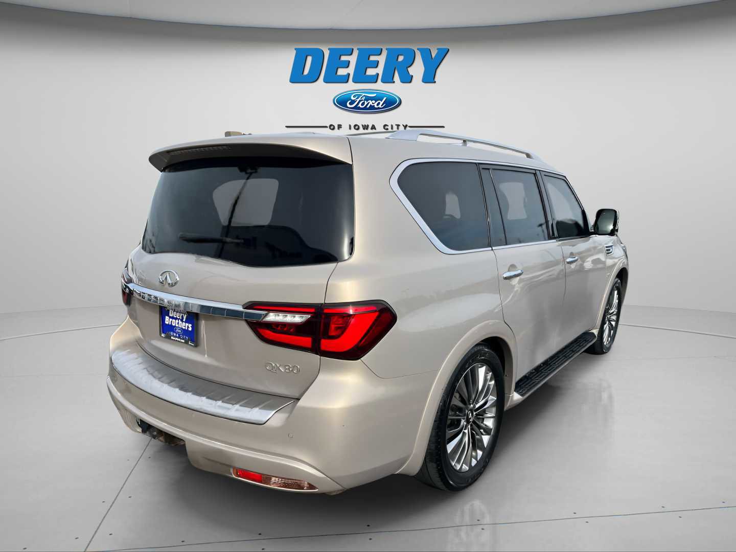 Used 2018 INFINITI QX80 4WD w/ Deluxe Technology Package image 8