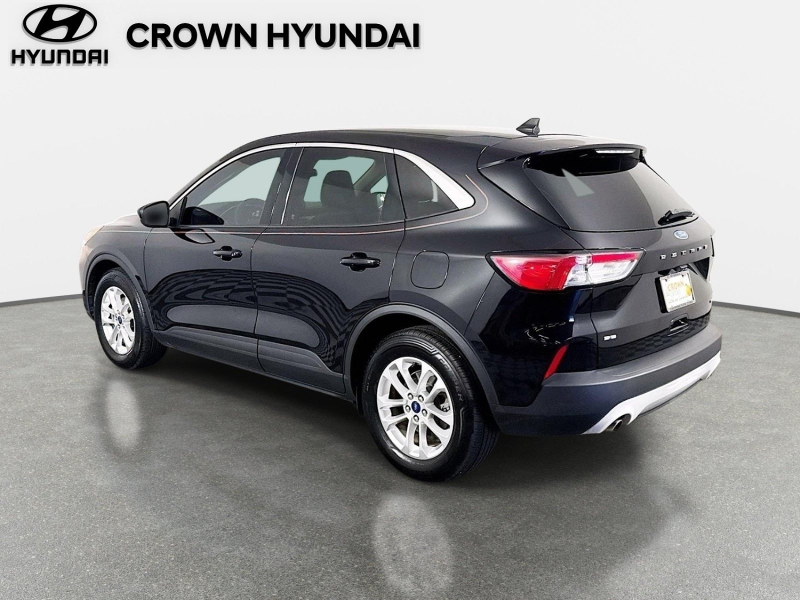 Used 2020 Ford Escape SE FWD image 8