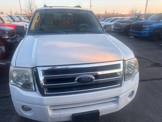 Used 2012 Ford Expedition XLT image 2