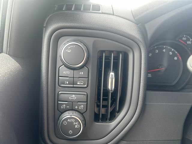 New 2026 Chevrolet Silverado 1500 Custom w/ Turbomax Blackout Package AWD/4WD image 21