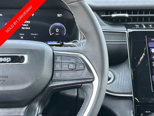 Used 2023 Jeep Grand Cherokee Altitude AWD/4WD image 10