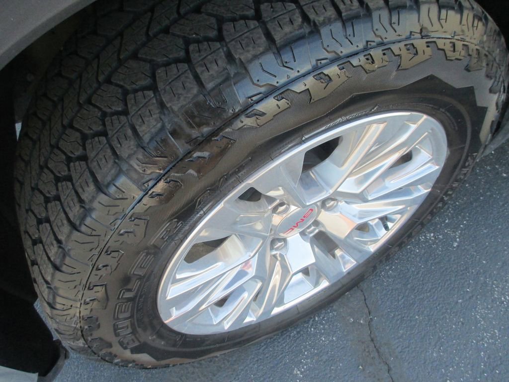 Used 2022 GMC Sierra 1500 SLT AWD/4WD image 13