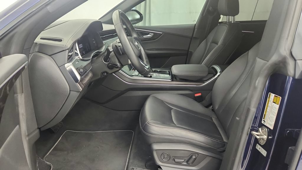 Used 2021 Audi Q8 Prestige w/ Prestige Package AWD/4WD image 26