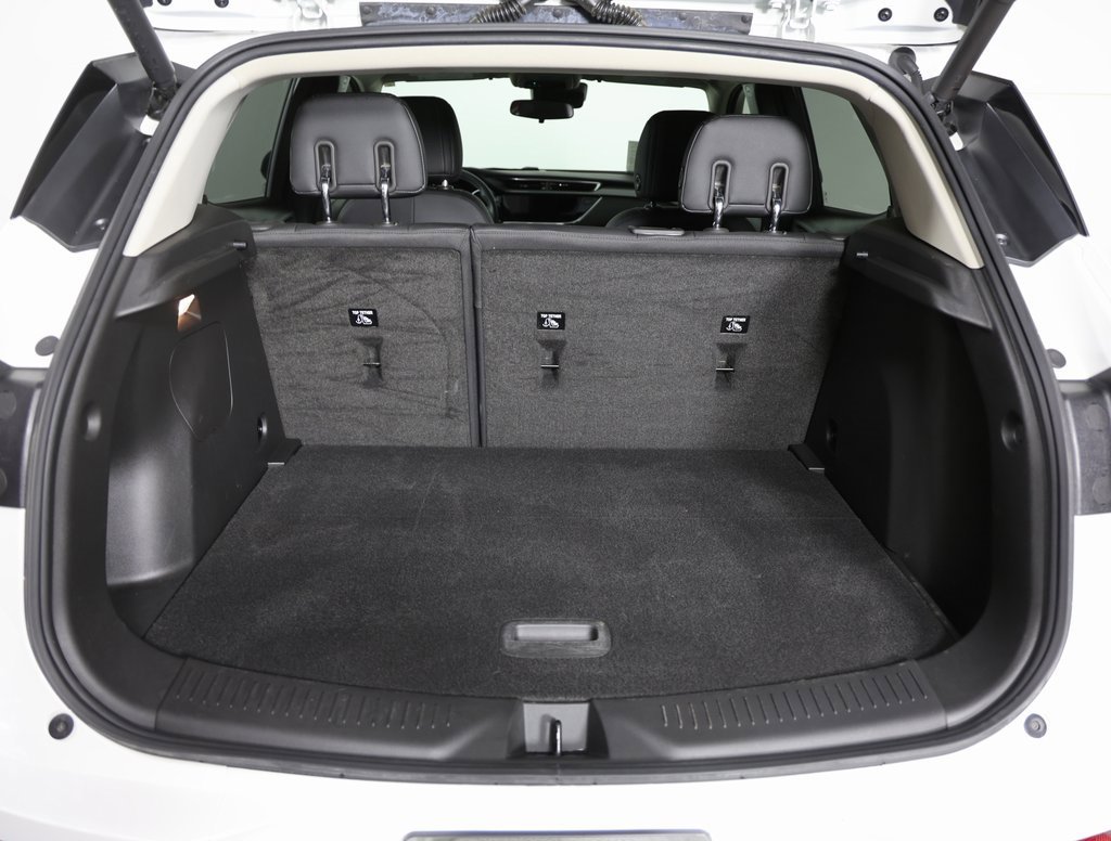 Used 2022 Buick Encore GX Select w/ Sport Touring Package image 9