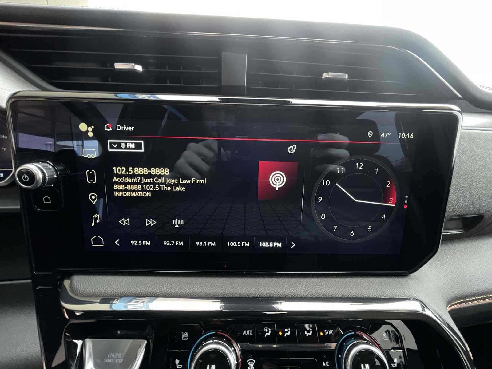 Certified 2024 GMC Sierra 1500 AT4 w/ Technology Package image 13