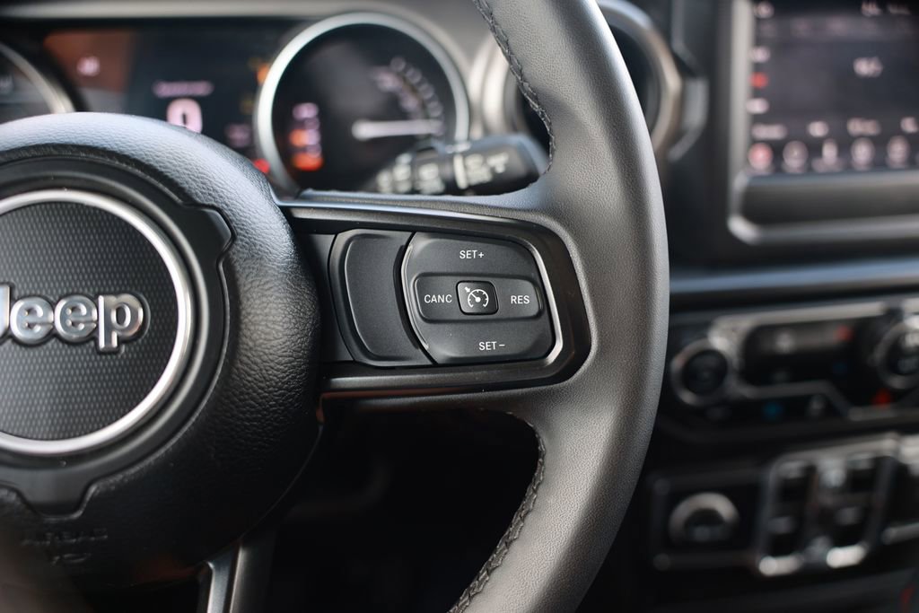 Used 2023 Jeep Wrangler Unlimited AWD/4WD image 23