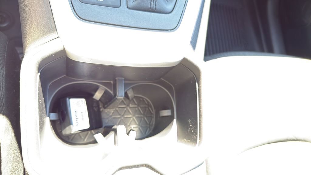 Used 2023 Toyota RAV4 XLE image 21