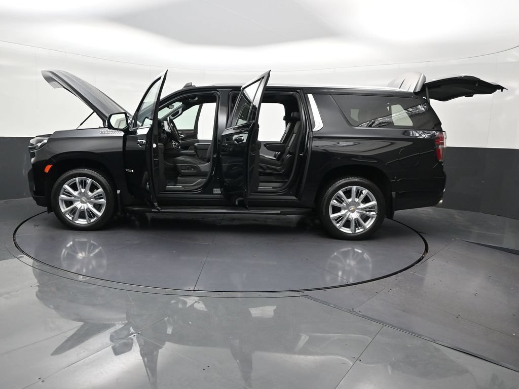 Used 2024 Chevrolet Suburban High Country AWD/4WD image 33